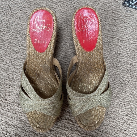 Christian Louboutin gold wedge slides - Picture 6 of 10